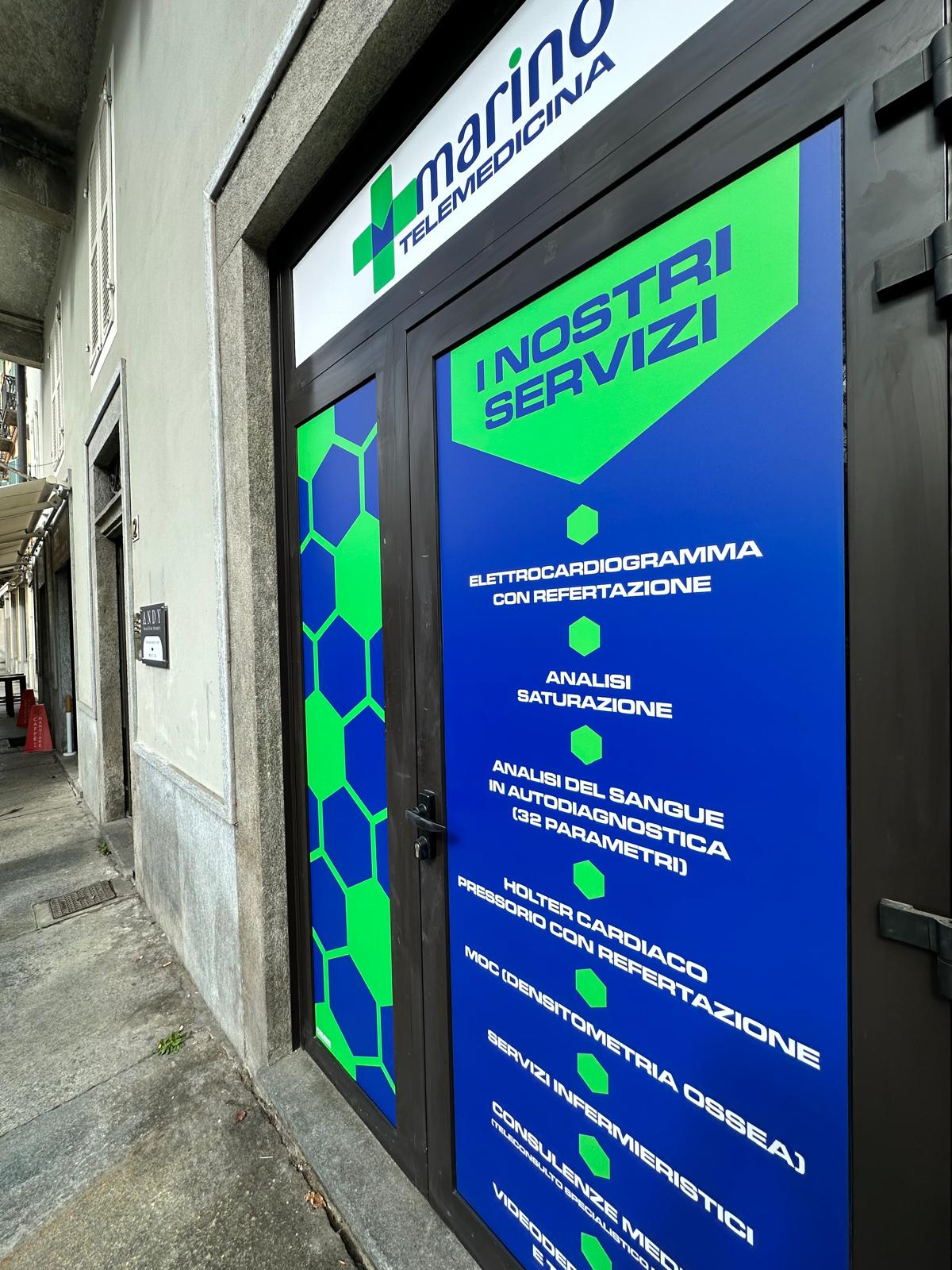 PERSONALIZZAZIONE VETRATE E VETROFANIE