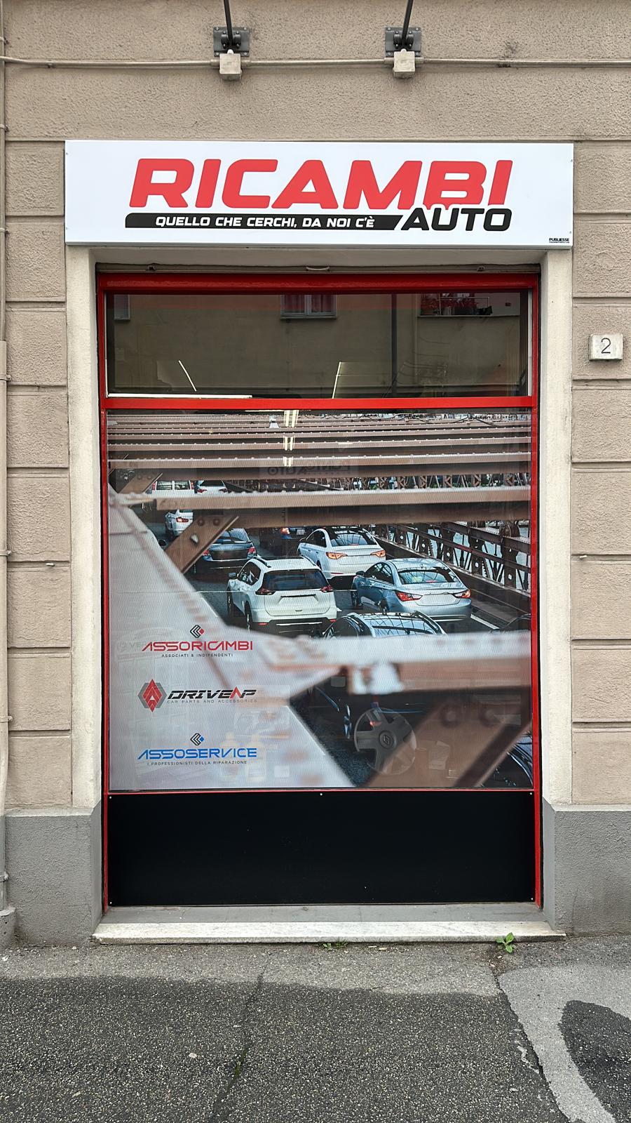 CARTELLONISTICA - INSEGNE - STRISCIONI - ROLL UP - BANDIERE