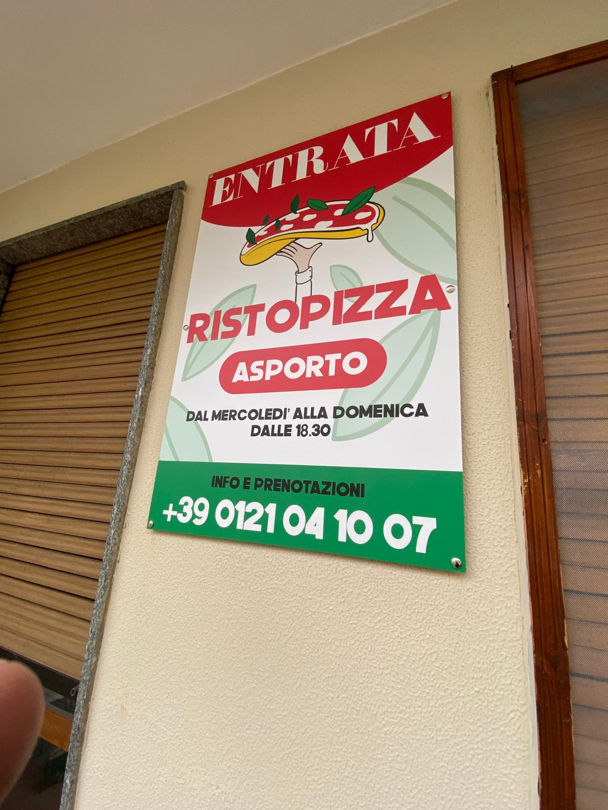 CARTELLONISTICA - INSEGNE - STRISCIONI - ROLL UP - BANDIERE