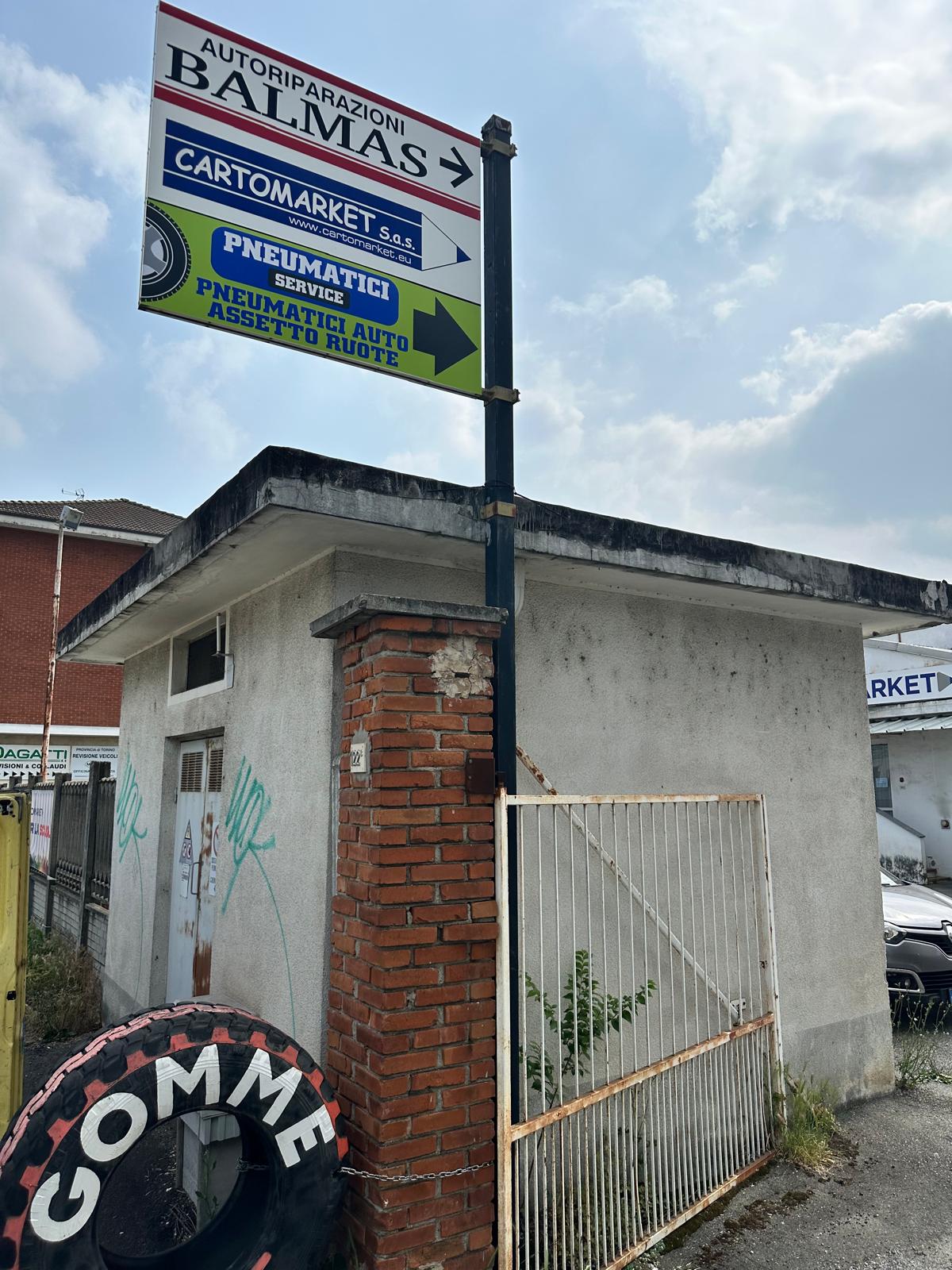 CARTELLONISTICA - INSEGNE - STRISCIONI - ROLL UP - BANDIERE