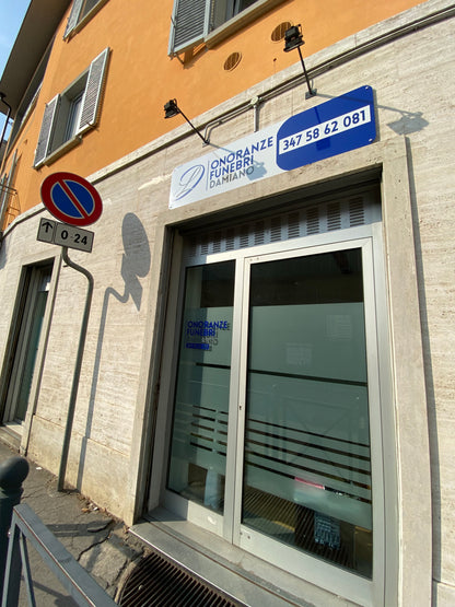 CARTELLONISTICA - INSEGNE - STRISCIONI - ROLL UP - BANDIERE