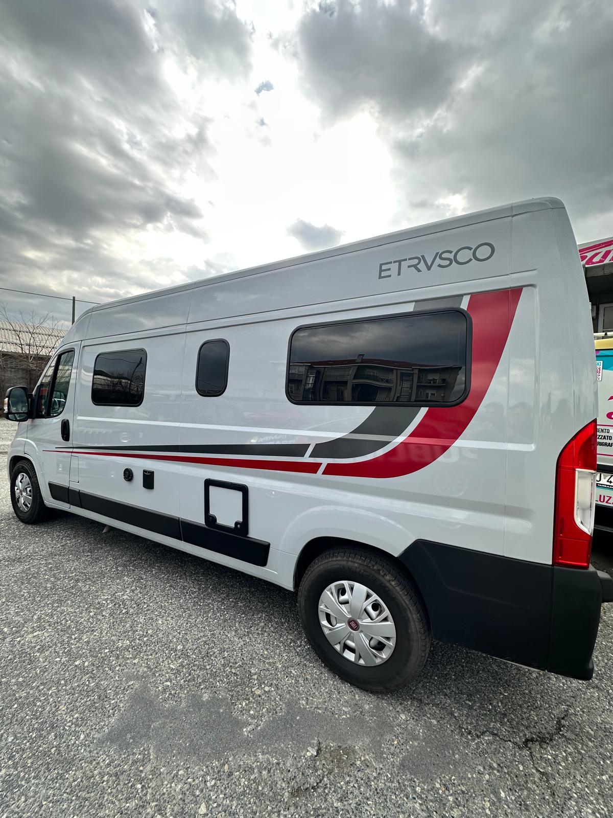 DECORAZIONE MEZZI E CAR WRAPPING