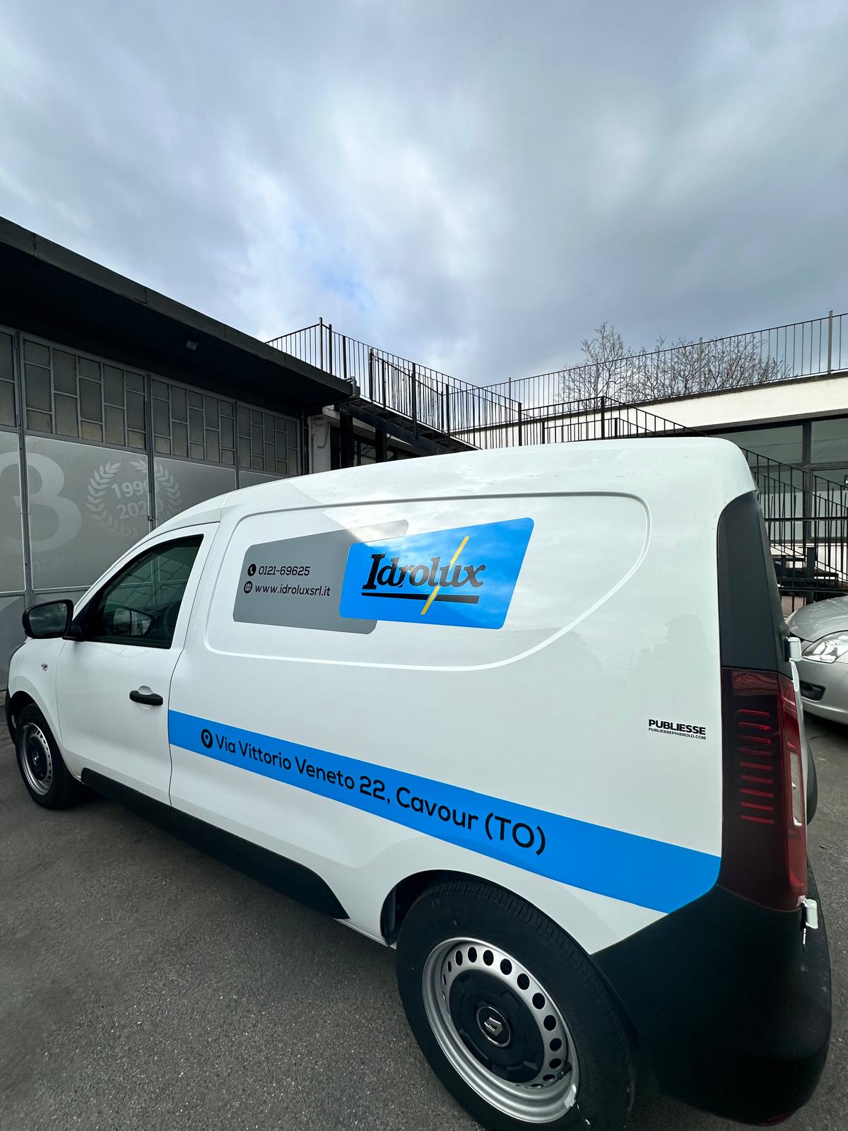 DECORAZIONE MEZZI E CAR WRAPPING