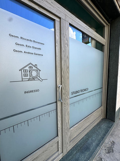 PERSONALIZZAZIONE VETRATE E VETROFANIE