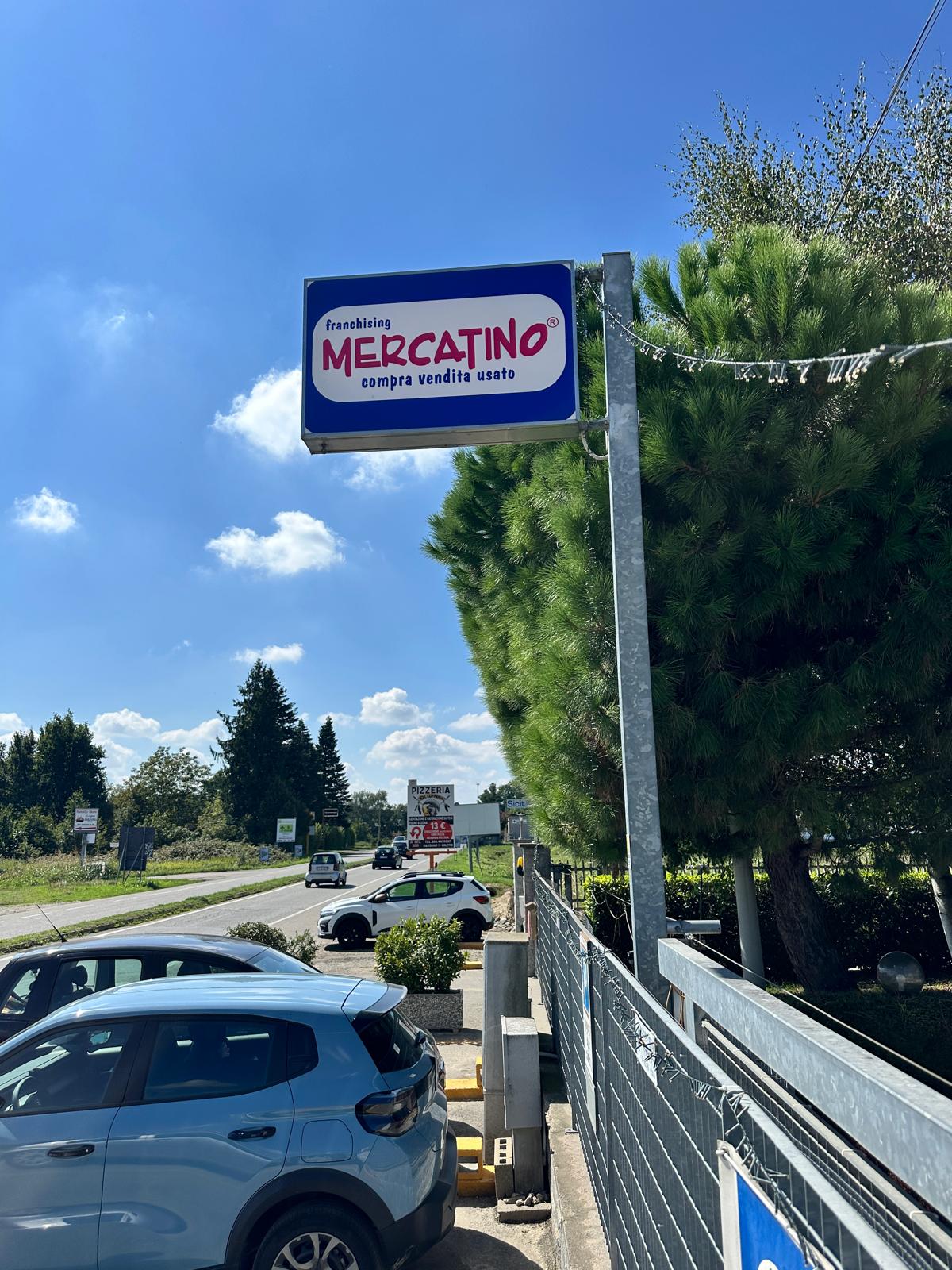 CARTELLONISTICA - INSEGNE - STRISCIONI - ROLL UP - BANDIERE