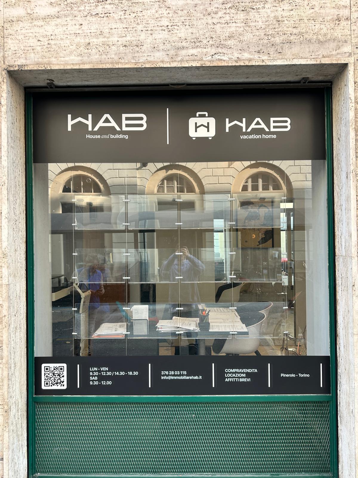 CARTELLONISTICA - INSEGNE - STRISCIONI - ROLL UP - BANDIERE