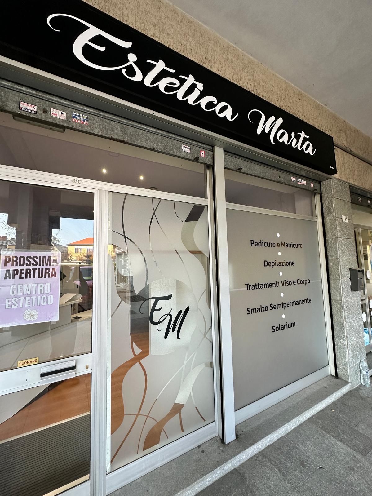 CARTELLONISTICA - INSEGNE - STRISCIONI - ROLL UP - BANDIERE