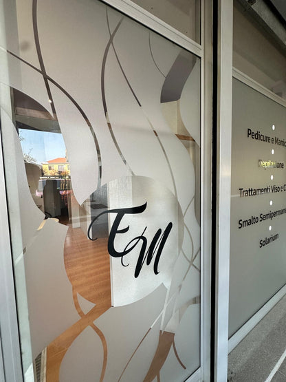 PERSONALIZZAZIONE VETRATE E VETROFANIE