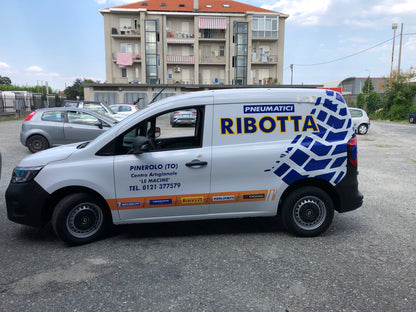 DECORAZIONE MEZZI E CAR WRAPPING