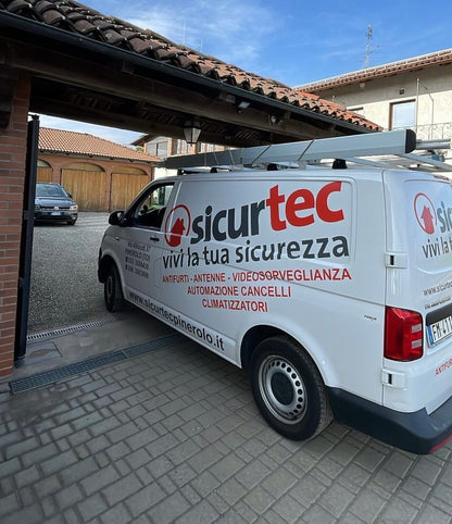 DECORAZIONE MEZZI E CAR WRAPPING